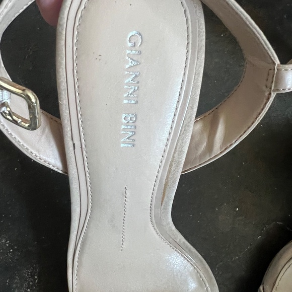 Gianni Bini Shoes - Picture 2 of 8